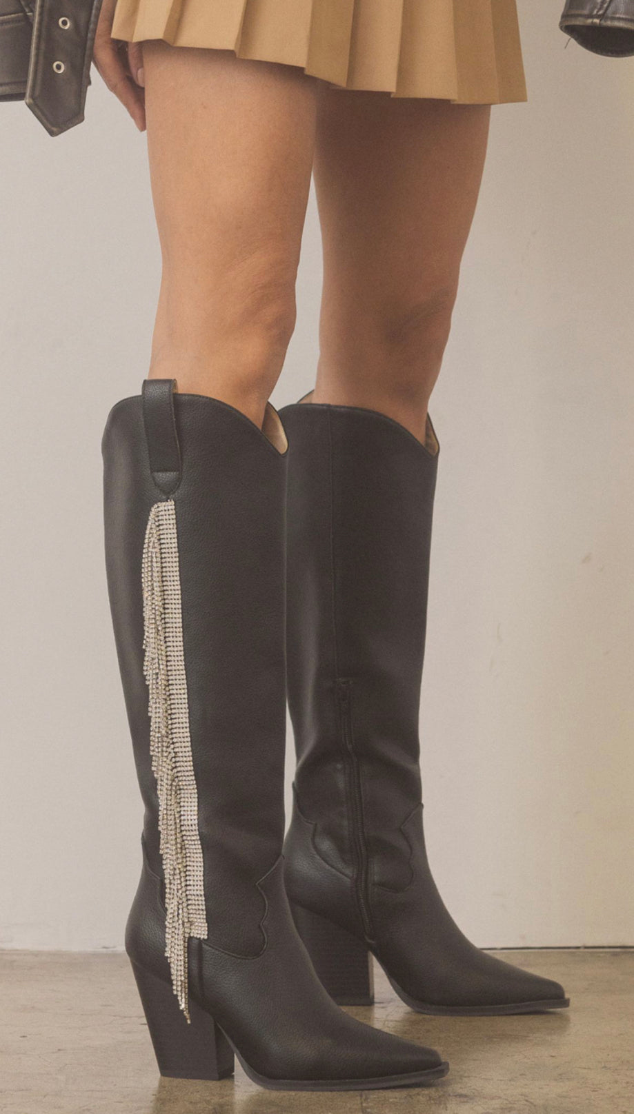 Back in Black Cowboy Boots – thomasrunway
